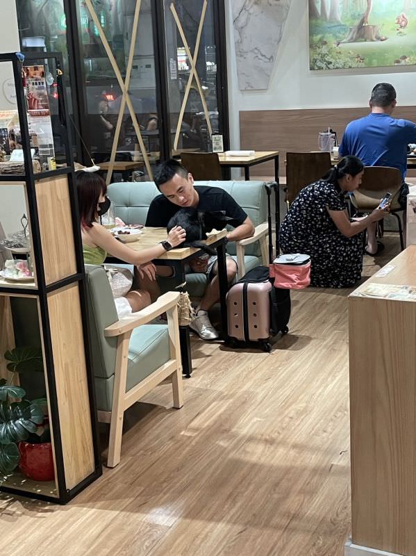 對寵物超友善